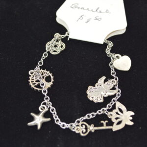BRACELET